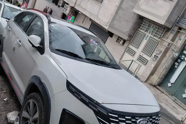 ام وی ام X33 کراس
