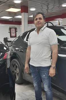 مدیر نمایشگاه اتو گالری سهیل