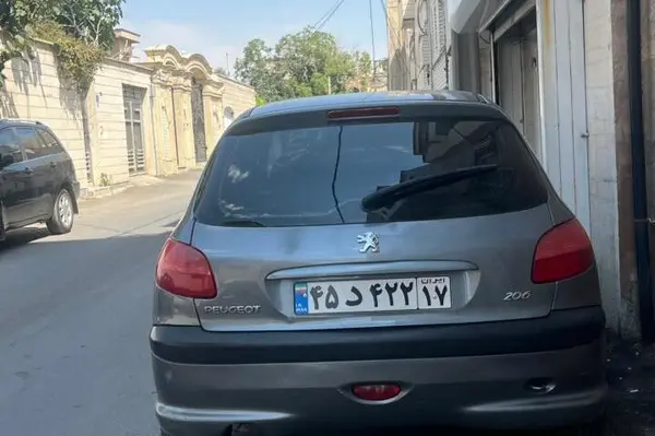 پژو 206