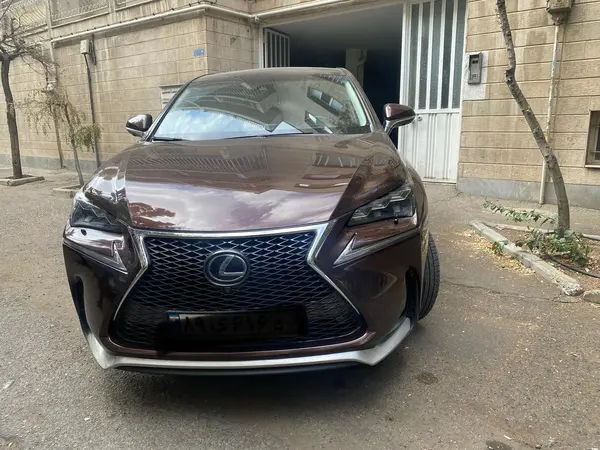 عکس لکسوس NX هیبرید