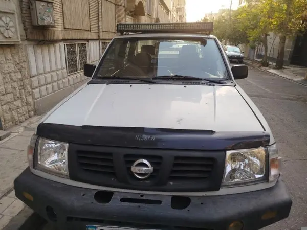 نیسان پیکاپ دو کابین