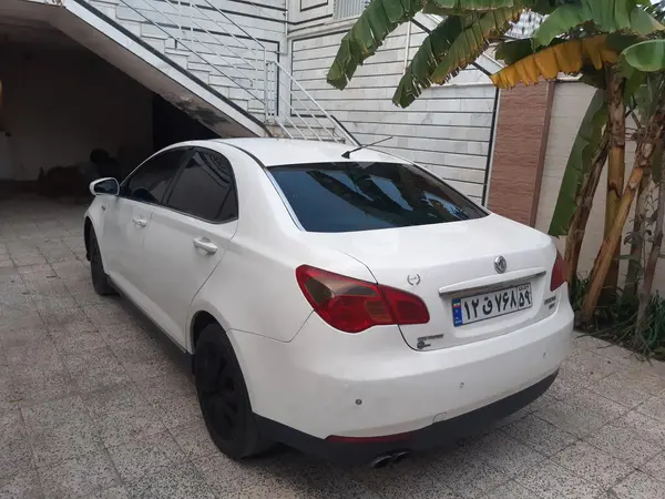 عکس ام جی 550