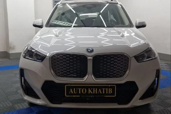 بی ام و iX1