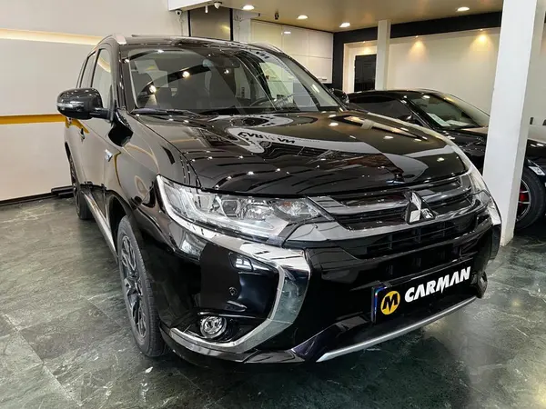 عکس میتسوبیشی اوتلندر PHEV