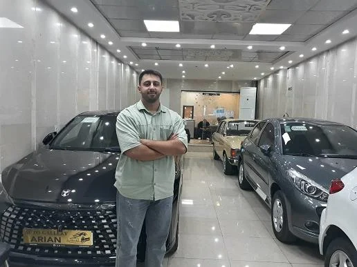 علی حیاتی - مشاور نمایشگاه