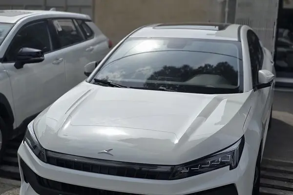 کی ام سی J7