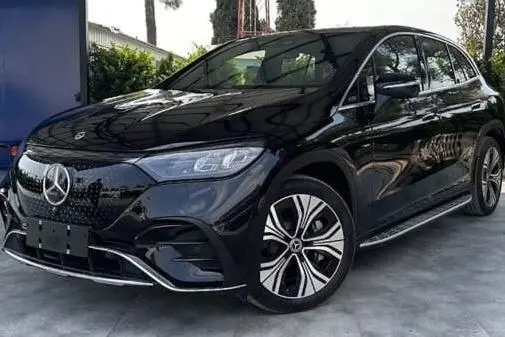 عکس بنز EQE SUV