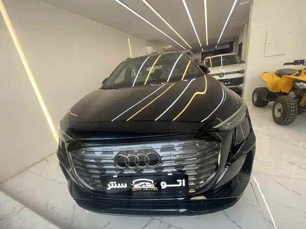عکس آئودی Q5 e-tron