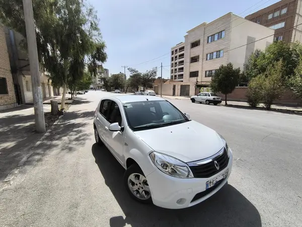 عکس رنو ساندرو