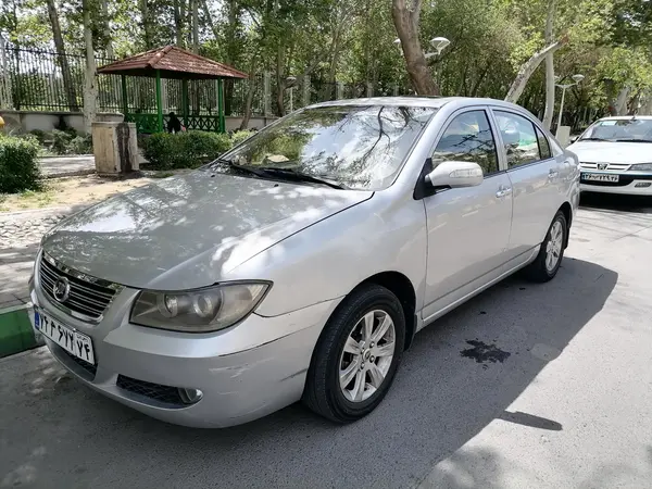 عکس لیفان 620