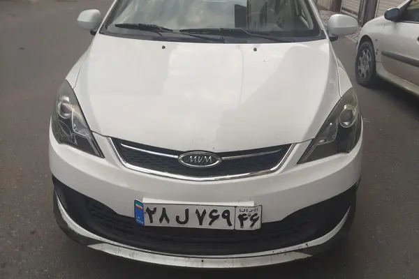 ام وی ام 315هاچ بک