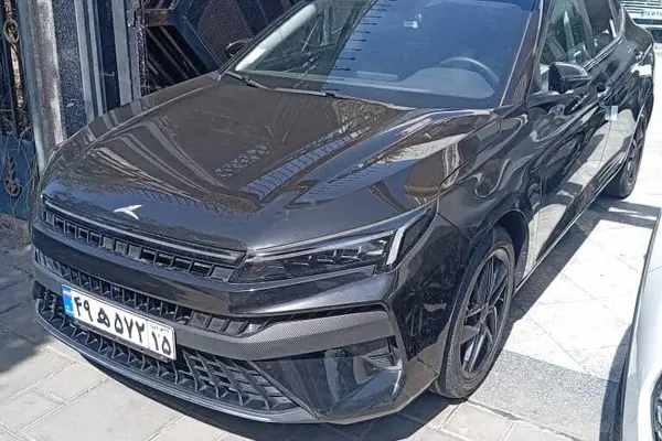 عکس کی ام سی J7