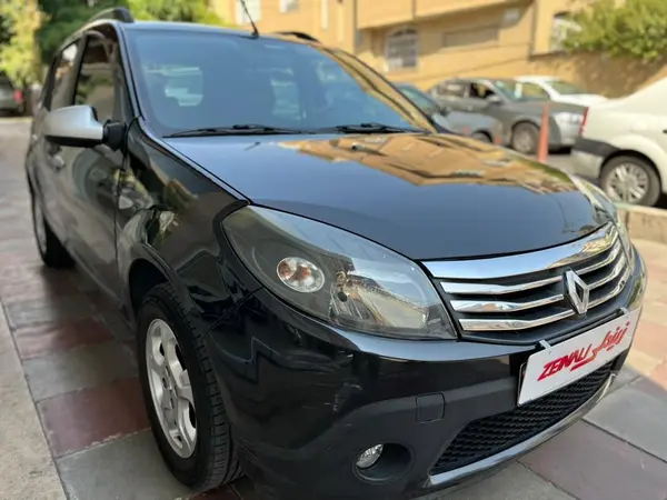 رنو ساندرو