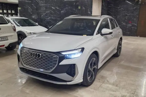 آئودی Q4 e-tron