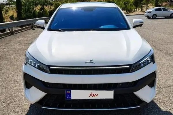 کی ام سی J7