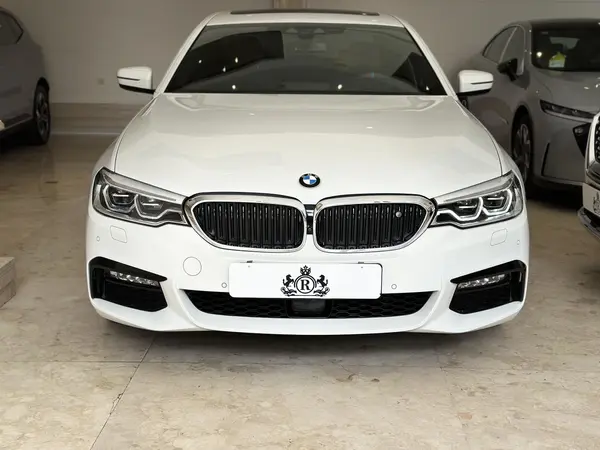 بی ام و سری 5 سدان
