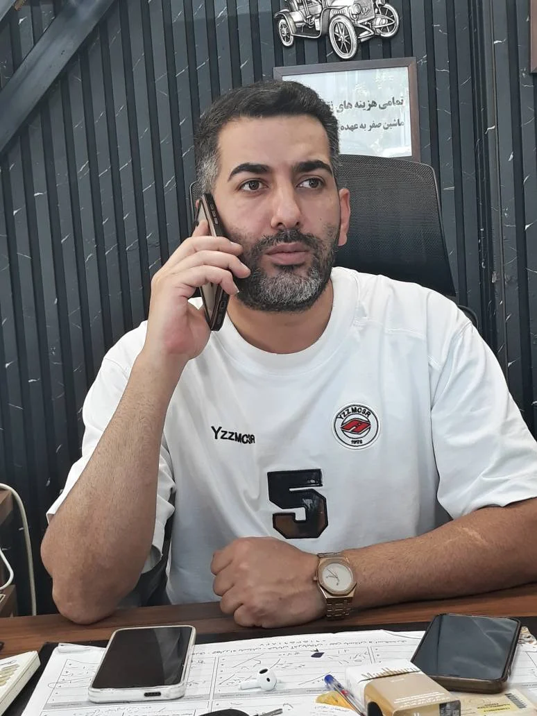 مدیر نمایشگاه اتو شیک