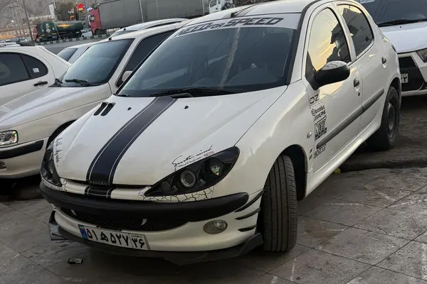 پژو 206