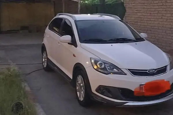 ام وی ام 315هاچ بک