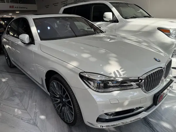 عکس بی ام و سری 7