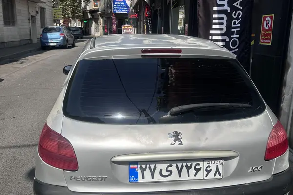 پژو 206