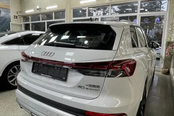 آئودی Q4 e-tron