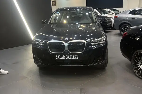 عکس بی ام و iX3