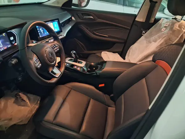 ام جی GT