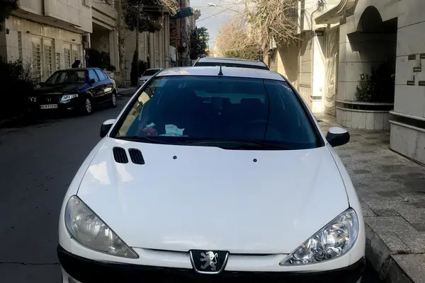 پژو 206