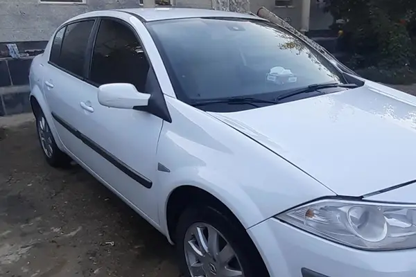رنو مگان (مونتاژ)
