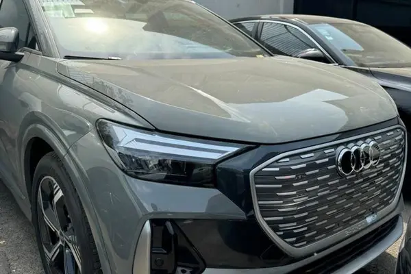 آئودی Q4 e-tron