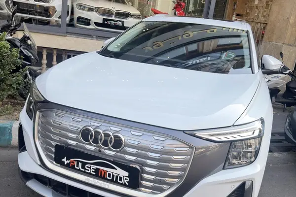 آئودی Q4 e-tron