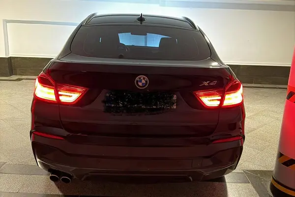 بی ام و X4
