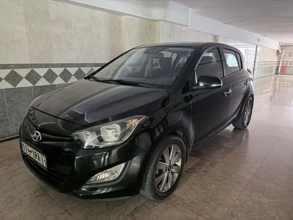 هیوندای i20