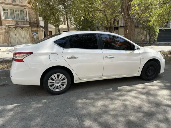 نیسان سنترا