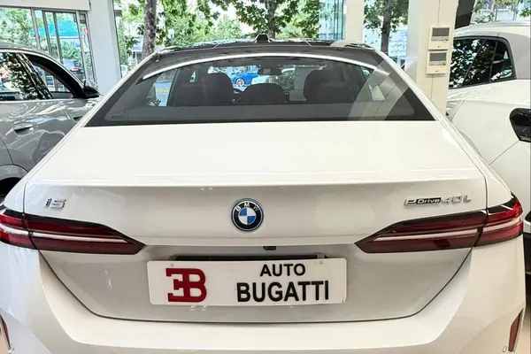 عکس بی ام و i5