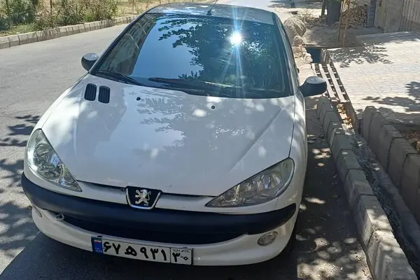 پژو 206
