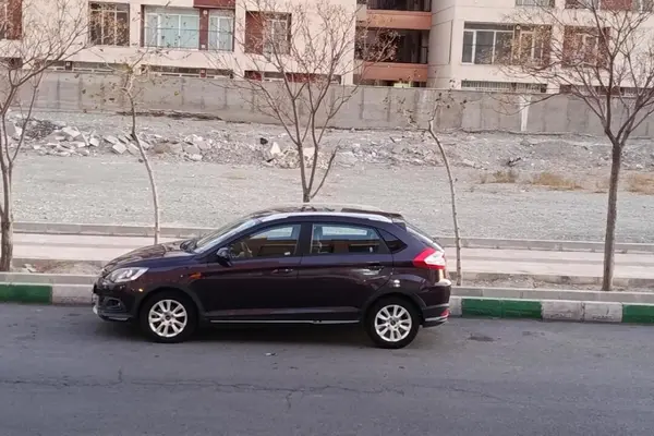 ام وی ام 315هاچ بک