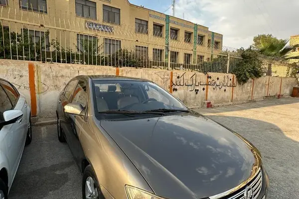 عکس لیفان 620