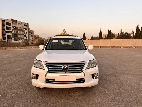 لکسوس LX