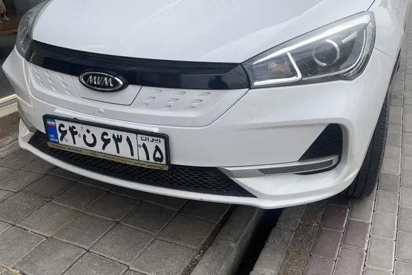 ام وی ام آریزو 5ev