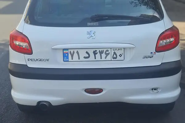 پژو 206
