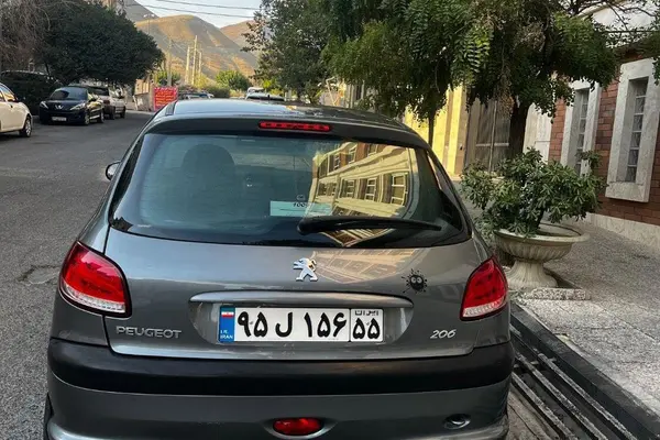 پژو 206