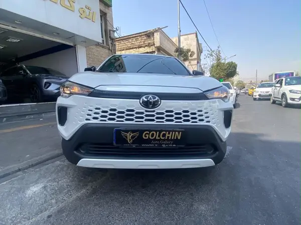عکس تویوتا کرولا کراس هیبرید