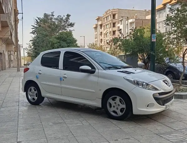 پژو 207