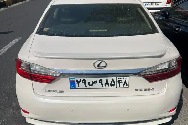 لکسوس ES