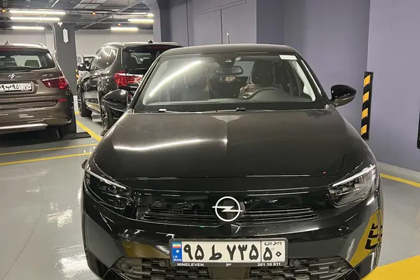 عکس اپل کورسا