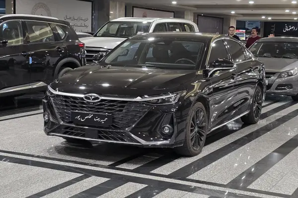فونیکس آریزو 8 (Z8)