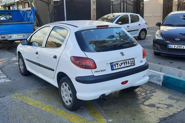 پژو 206
