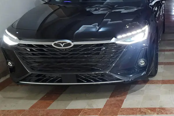 فونیکس آریزو 8 (Z8)